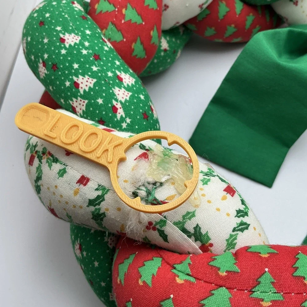 Vintage Handmade Braided Christmas Wreath Festive Red Green White Fabric,‎ Bow